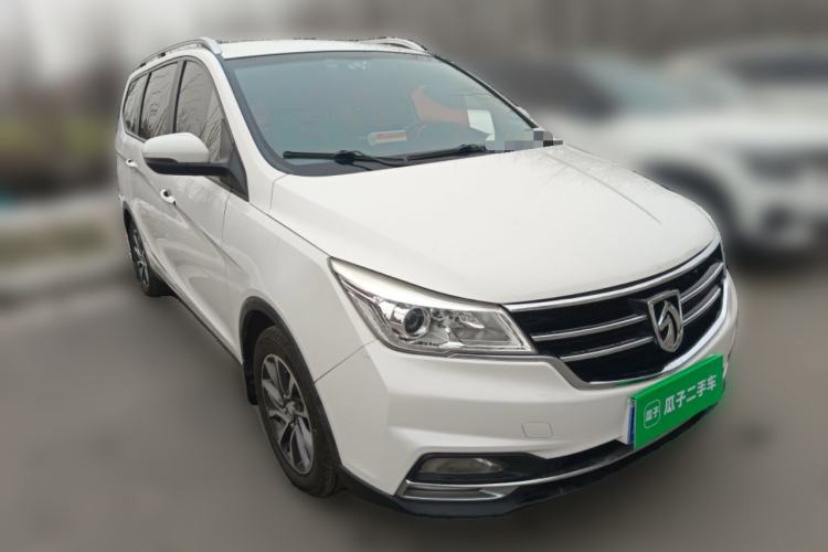 Used Baojun 730 2017 1.5T Manual Fashion Version 7 Seats China V Emission Standard Front Right 45 Deg