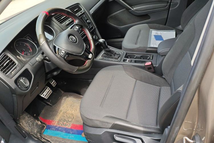 Used Volkswagen Golf 2018 1.6L Automatic Comfort Model Left Front Seat