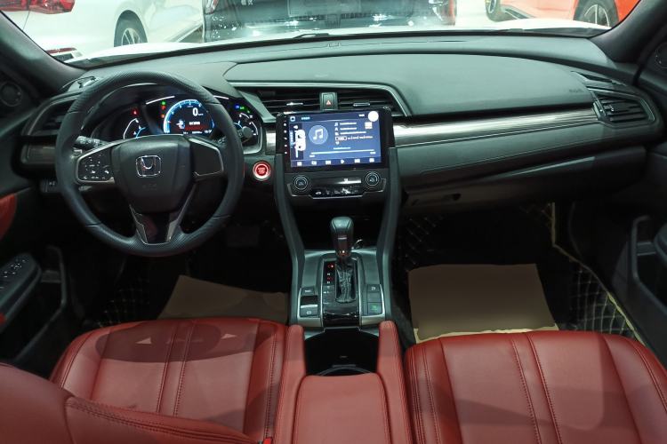 Used Honda Civic 2021 HATCHBACK 220TURBO CVT New Trendsetter
