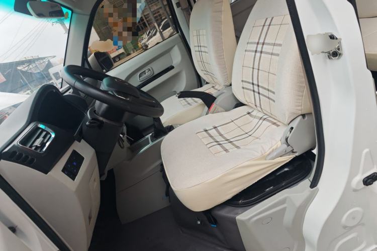 Used Jinbei New Hiace X30L 2024 Wealth Edition Passenger Vehicle 5/6/7 Seater