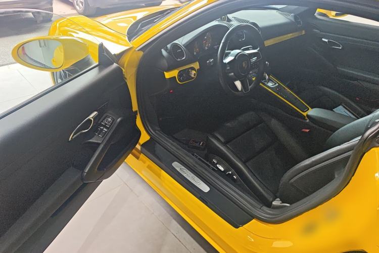 Used Porsche 718 2016 Cayman 2.0T
