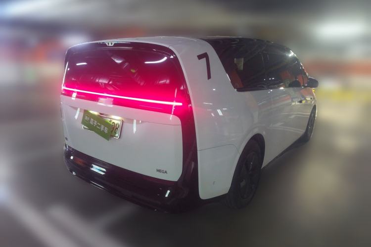 Used Li Auto MEGA 2024 Ultra Model
