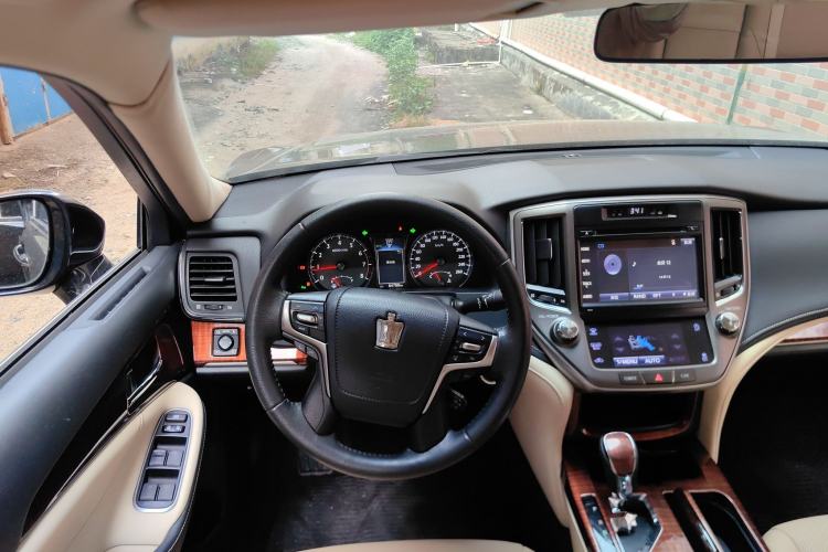 Used Toyota Crown 2015 2.0T Fashion Edition