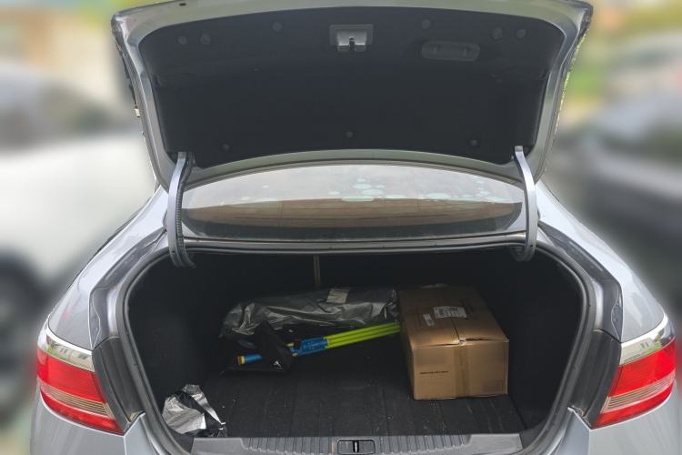 Used Buick GT 2013 GT 1.6L Automatic Fashion Edition Trunk