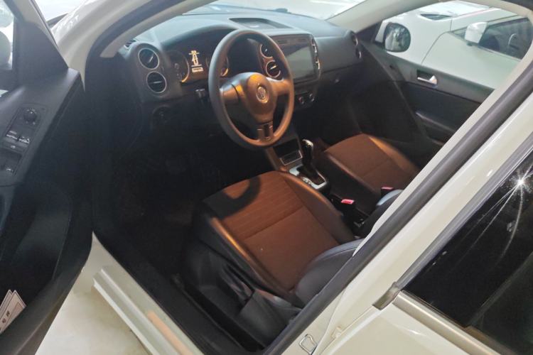 Used Volkswagen Tiguan 2015 1.8TSI Automatic Two-Wheel Drive Trend Edition Driver Seat