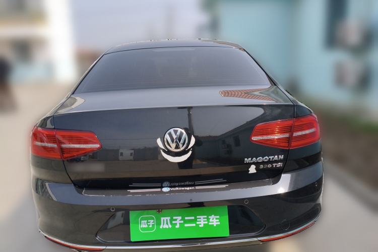 Used Volkswagen Magotan 2018 280TSI DSG Comfort Model Rear