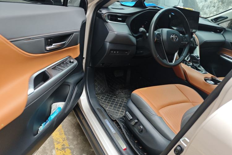 Used Toyota Venza 2022 Dual-Engine 2.5L CVT Two-Wheel Drive Prestige Edition