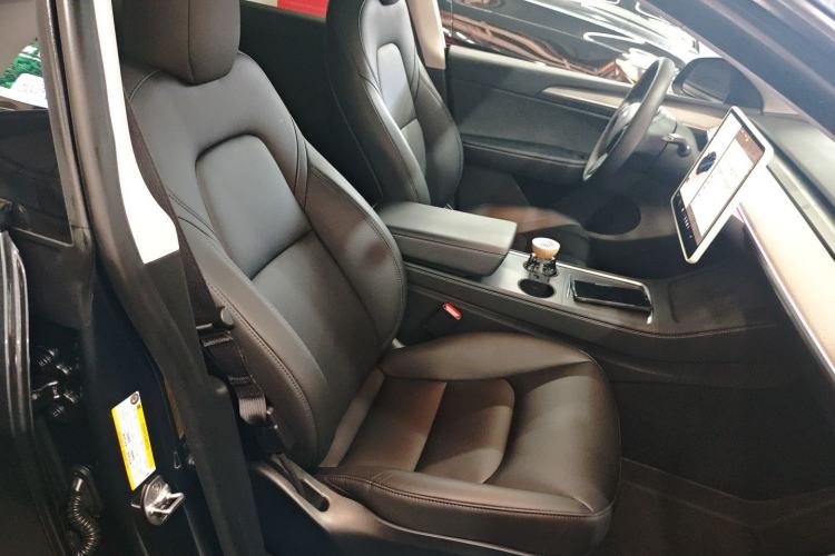 Used Tesla Model Y 2024 Rear-Wheel-Drive Version
