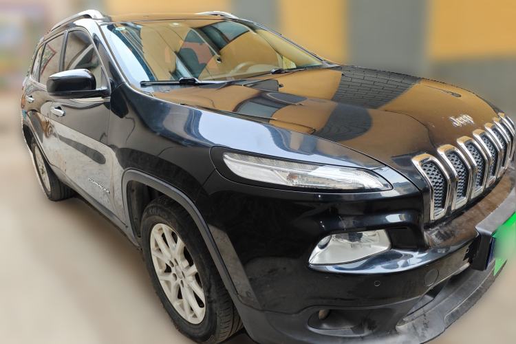 Used Jeep Cherokee 2016 2.0L Superior Edition