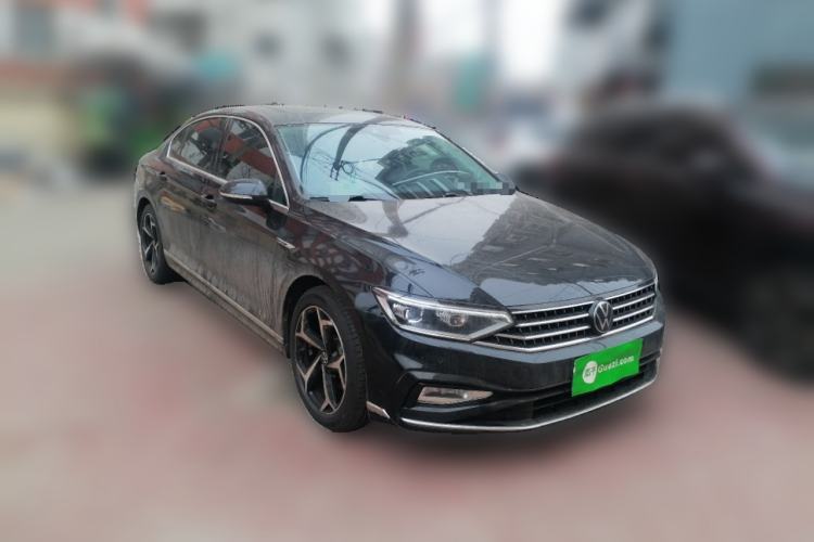 Used Volkswagen Magotan 2023 2 Million Units Commemorative Edition 330TSI DSG Luxury Version Front Right 45 Deg