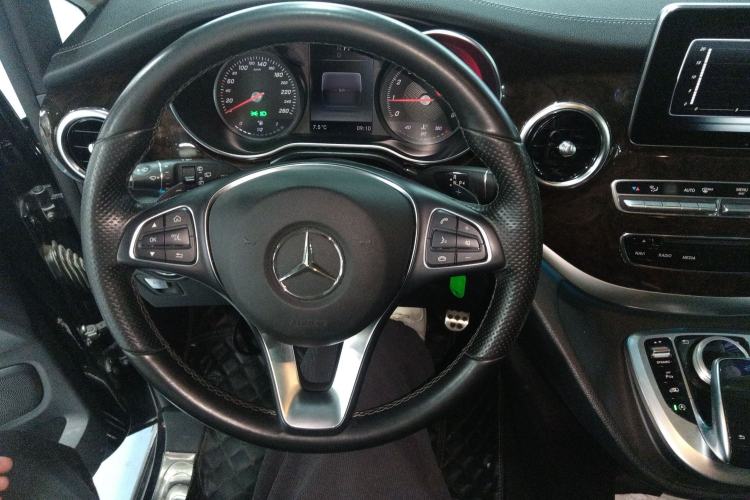 Used Mercedes-Benz V-Class 2018 V 260 L Prestige Extended Version China VI
