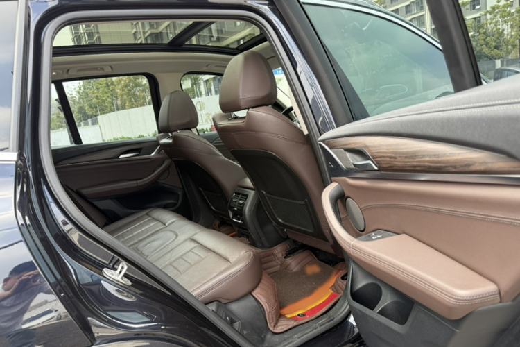 Used BMW X3 2020 xDrive28i M Sport Package Interior 10