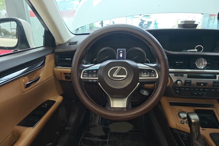 Used Lexus ES 2015 200 Elite Edition Steering Wheel