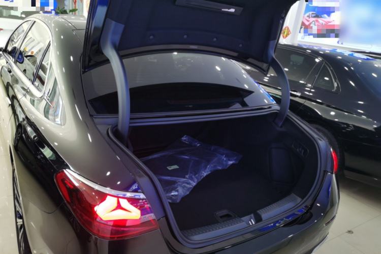 Used Mercedes-Benz E-Class 2024 Facelift E 300 L Luxury Edition