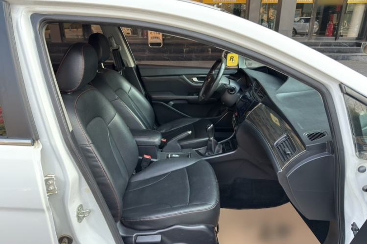 Used Great Wall C50 2014 Upgraded Model 1.5T Manual Fashion Edition Right Front Seat