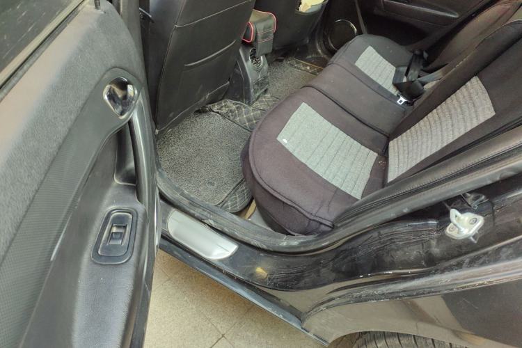 Used JAC Group Heyue 2012 1.5L Manual Standard Edition
