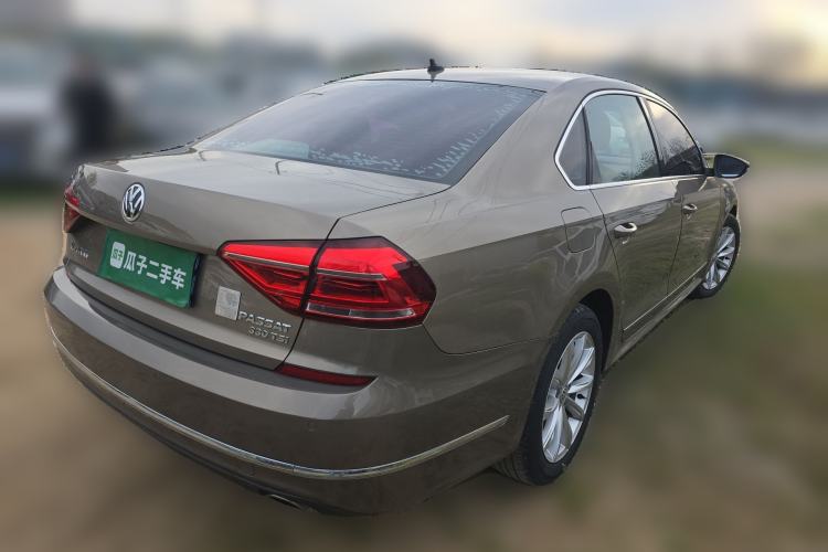 Used Volkswagen Passat 2017 330TSI DSG Luxury Edition Rear Right 45 Deg