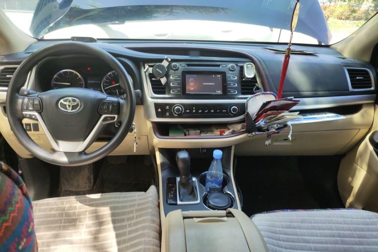 Used Toyota Highlander 2017 2.0T Two-Wheel Drive Elite Version 7 Seats