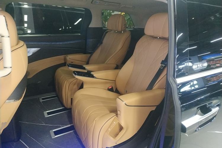 Used Denza D9 2024 DM-i 980 Four-Wheel Drive Prestige Model