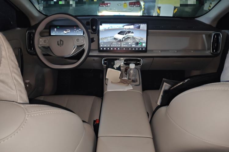 Used Leapmotor B01 2025 650 Enjoyment Edition Center Console