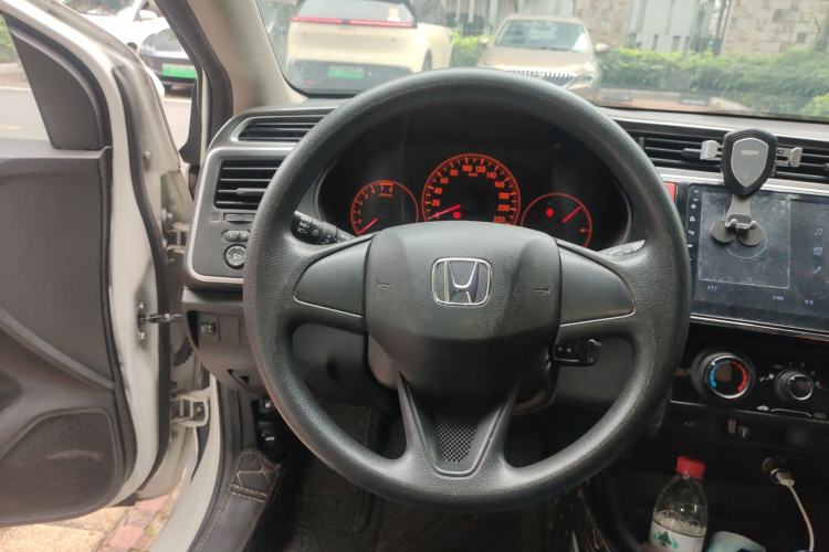 Used Honda Gienia 2017 1.5L Manual Classic Edition
