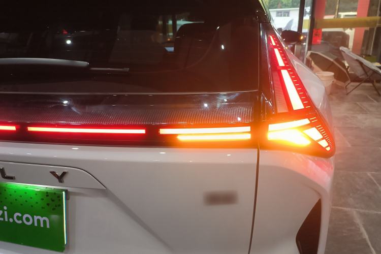 Used Geely Auto Emgrand X7 Sport 2023 Boyue COOL 1.5TD Smart Model Right Rear Taillight