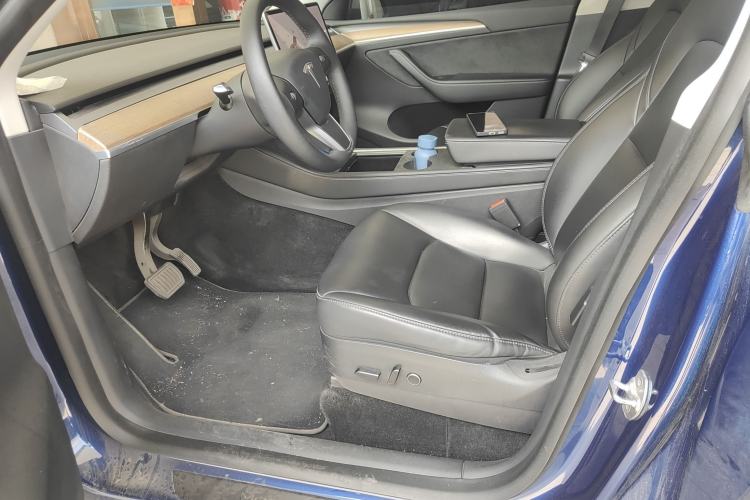 Used Tesla Model Y 2021 Standard Range Rear-Wheel Drive Version
