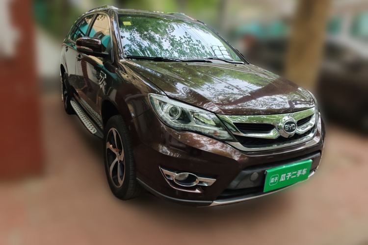 Used BYD S7 2015 2.0T Upgraded Automatic Flagship Version Front Right 45 Deg