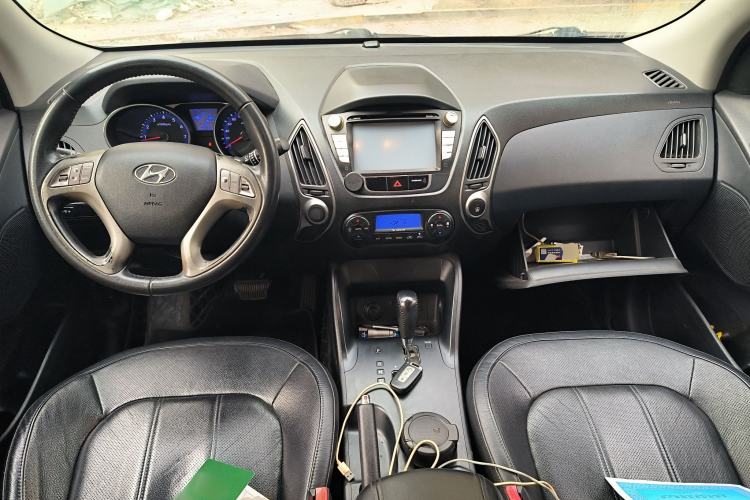 Used Hyundai ix35 2013 2.0L Automatic Two-Wheel Drive Smart GLS China IV Standard