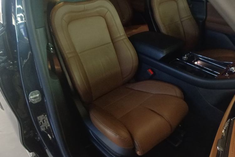 Used Lincoln Aviator 2022 3.0T V6 Four-Wheel Drive Luxury Edition Right Front Seat