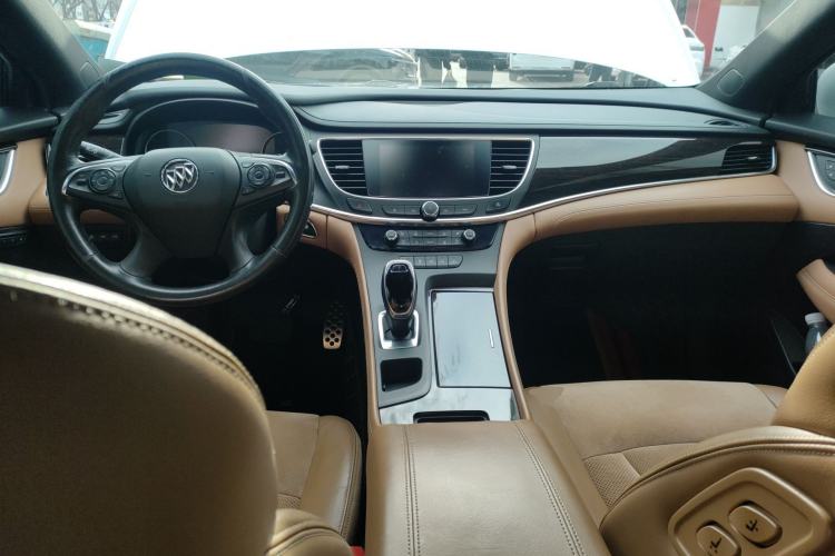 Used Buick LaCrosse 2016 20T Luxury Model Center Console