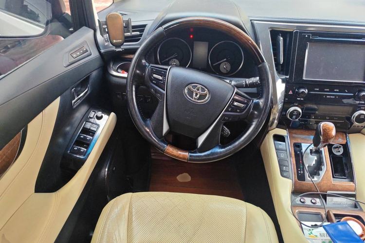 Used Toyota Alphard 2018 3.5L Prestige Edition Steering Wheel