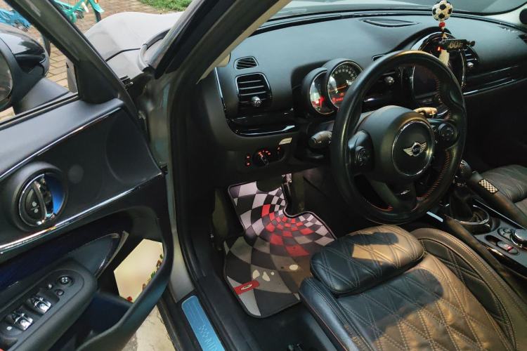 Used MINI Clubman 2016 Revised Version 2.0T COOPER S Connoisseur Edition
