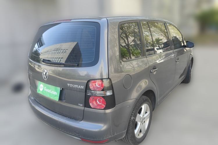 Used Volkswagen Touran 2015 1.4T Manual Fashion Edition 5-Seater Rear Right 45 Deg