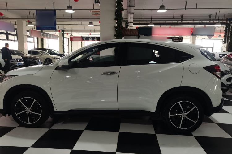 Used Honda Vezel 2020 1.5L CVT Luxury Edition
