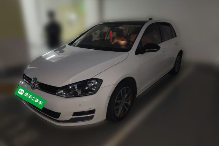Used Volkswagen Golf 2017 230TSI Automatic Luxury Million-Vehicle Commemorative Edition Guazi used car, China used car export, Used car for sale, Used cars, Cheapest cars for sale