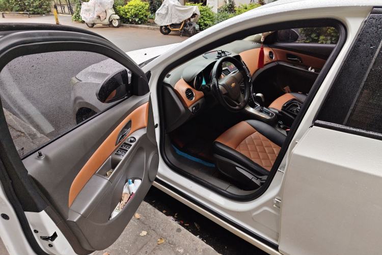 Used Chevrolet Cruze 2015 1.5L Classic SE AT
