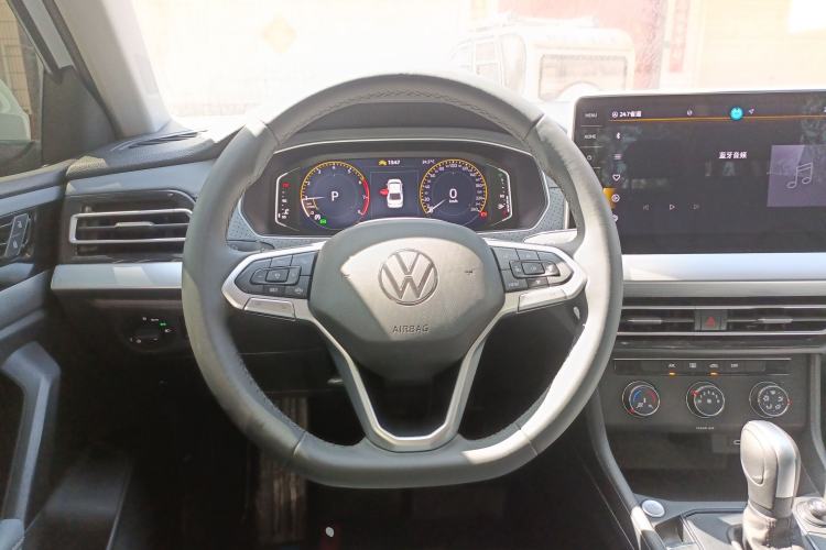 Used Volkswagen Lavida 2024 1.5L Automatic Starry Sky 5 Million Edition Steering Wheel