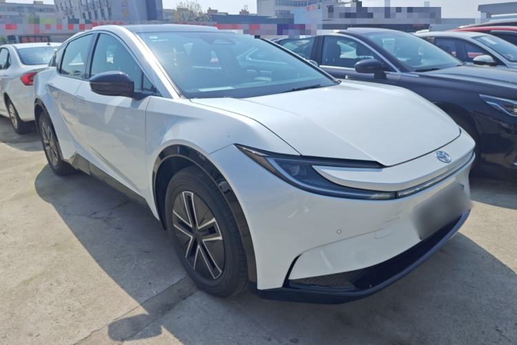 Used Toyota bZ5 2025 Model 550 JOY