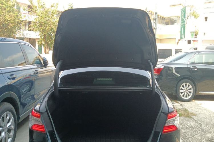 Used Toyota Camry 2021 2.0G Luxury Edition