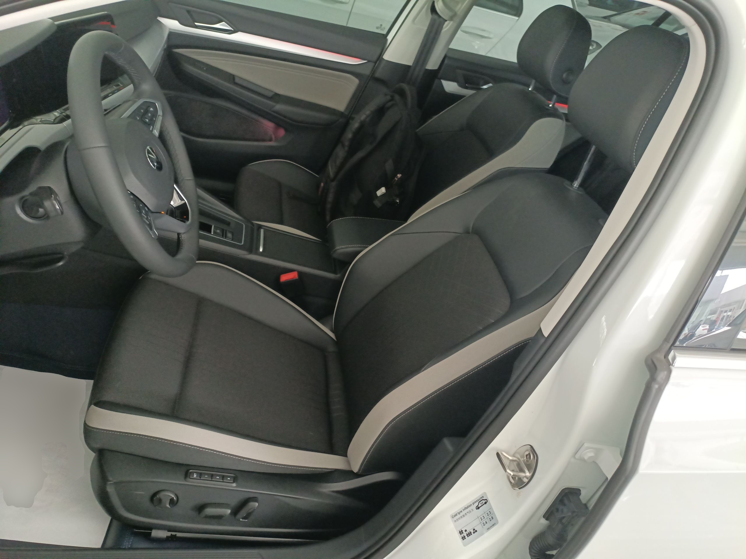 Interior delantero