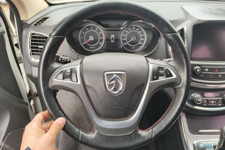 Used Baojun 560 2016 1.8L iAMT Luxury Model
