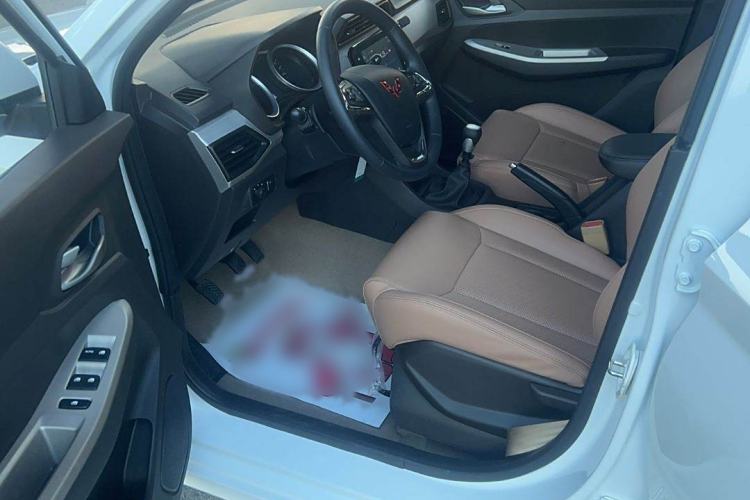 Used Wuling Hongguang 2021 1.5L S Luxury Model Electric Power Steering LAR