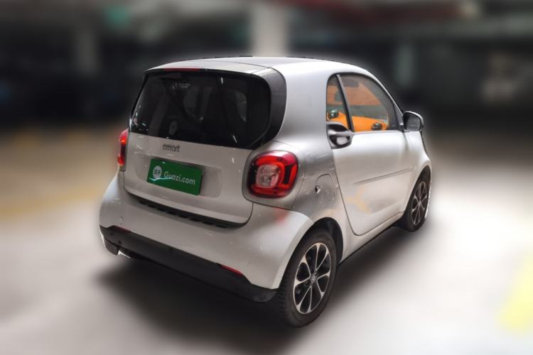 Used smart fortwo 2015 1.0L 52 kW Hardtop Passion Edition Rear Right 45 Deg