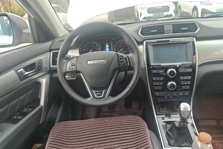 Used Haval H2 2016 Red-Label 1.5T Manual Two-Wheel Drive Luxury Model
