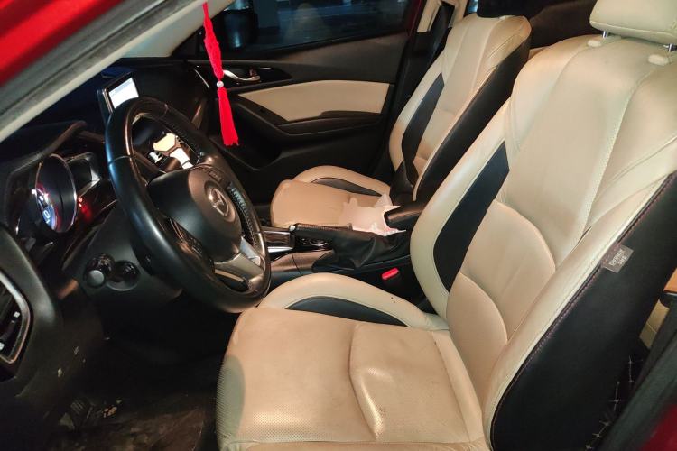 Used Mazda 3 Axela 2014 Sedan 2.0L Automatic Sport Model