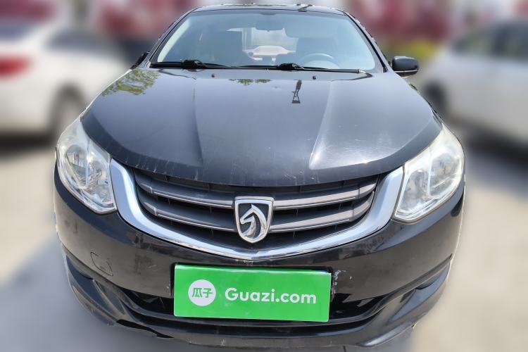 Used Baojun 630 2014 1.5L manual standard version
