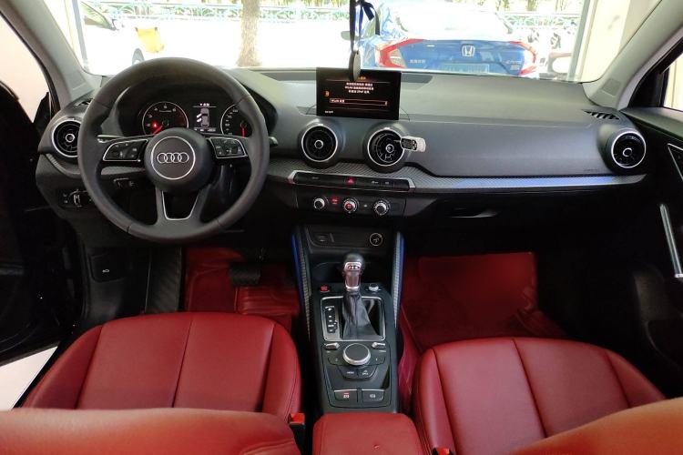 Used Audi Q2L 2018 35 TFSI Launch Exclusive Edition China VI
