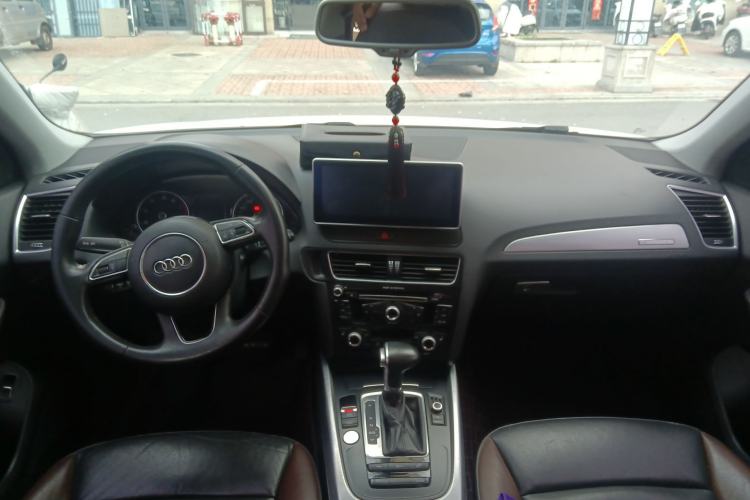 Used Audi Q5 2017 Plus 40 TFSI Technology Model