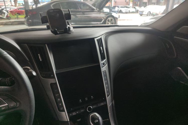 Used Infiniti Q50L 2018 2.0T Enjoyment Edition China V standard
